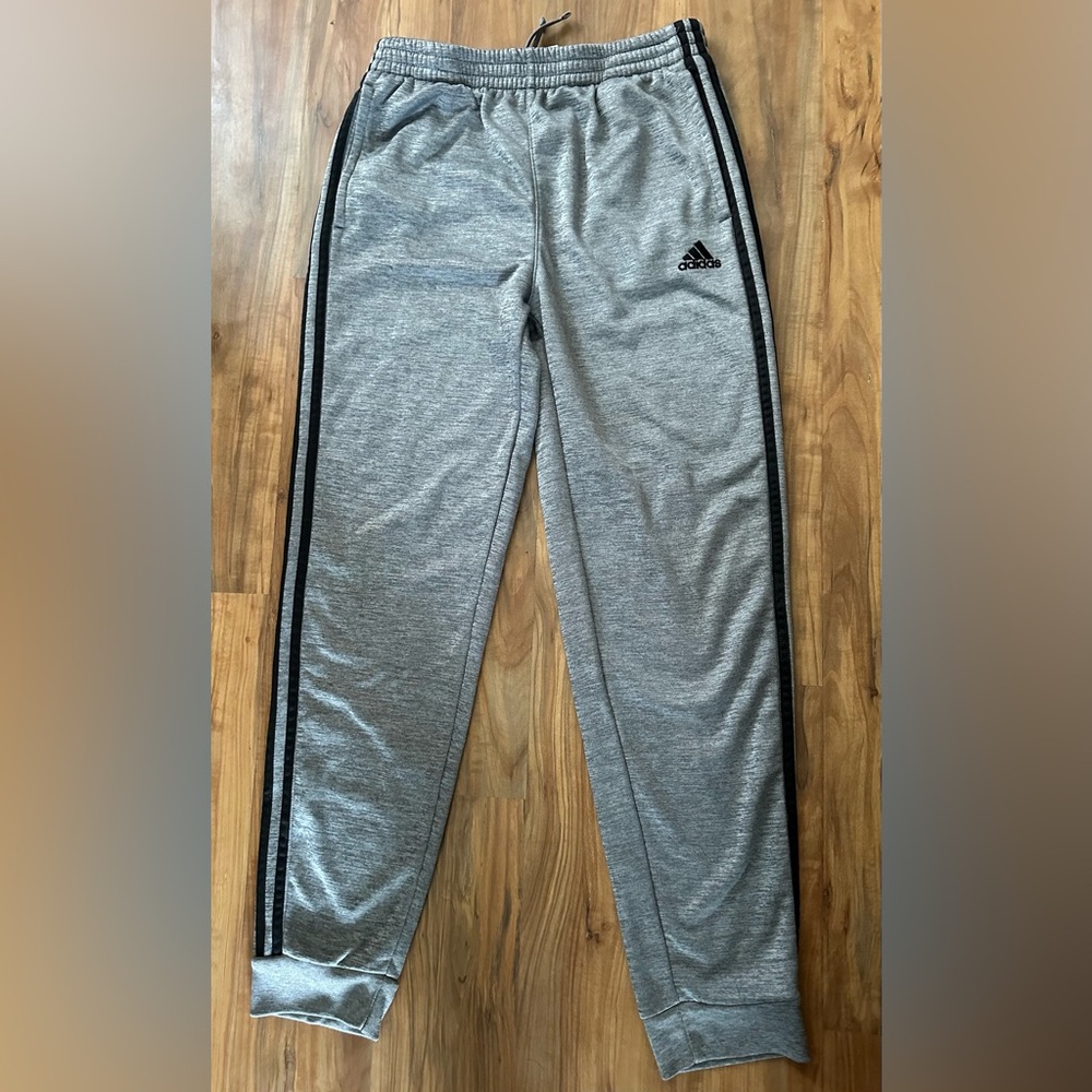🌻3/$18 Adidas Gray Fleece Joggers